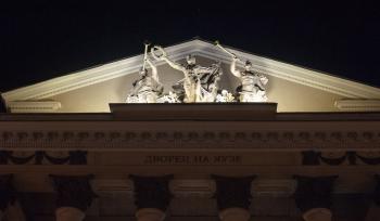 Министерство культуры хочет приобрести дворец